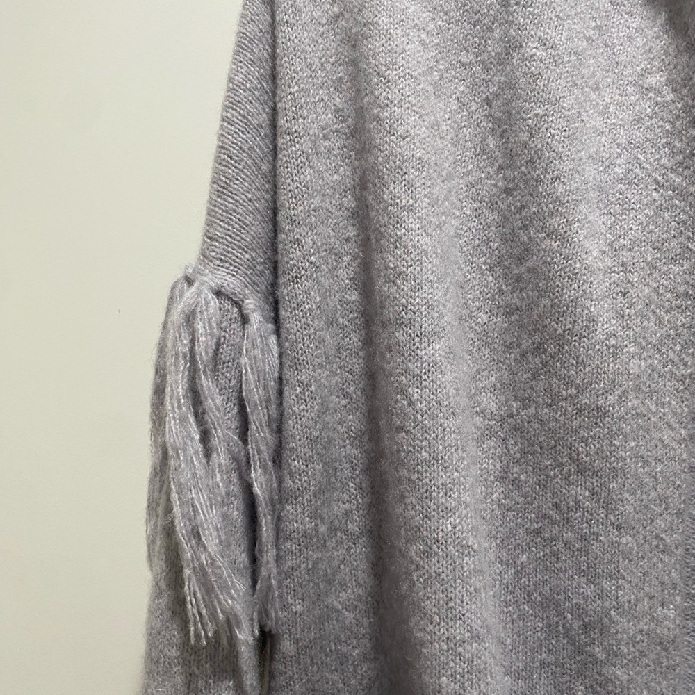 Kerri Rosenthal Cali Beau-Lero Cashmere Heart Sweater in Platinum. - Picture 3 of 4
